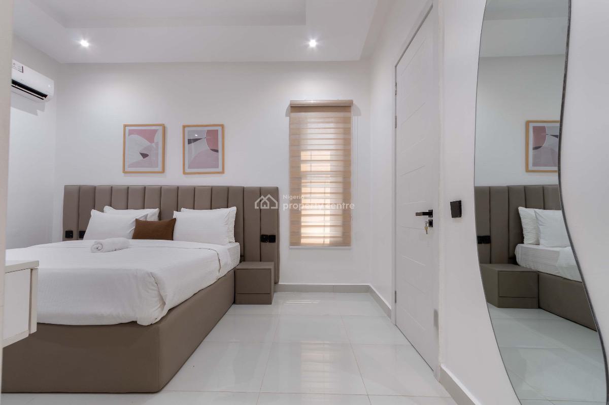 Premium 3 Bed with Bathtub, Pool and Gym, Plantinum Way Ikate, Lekki, Lagos, Flat / Apartment Short Let