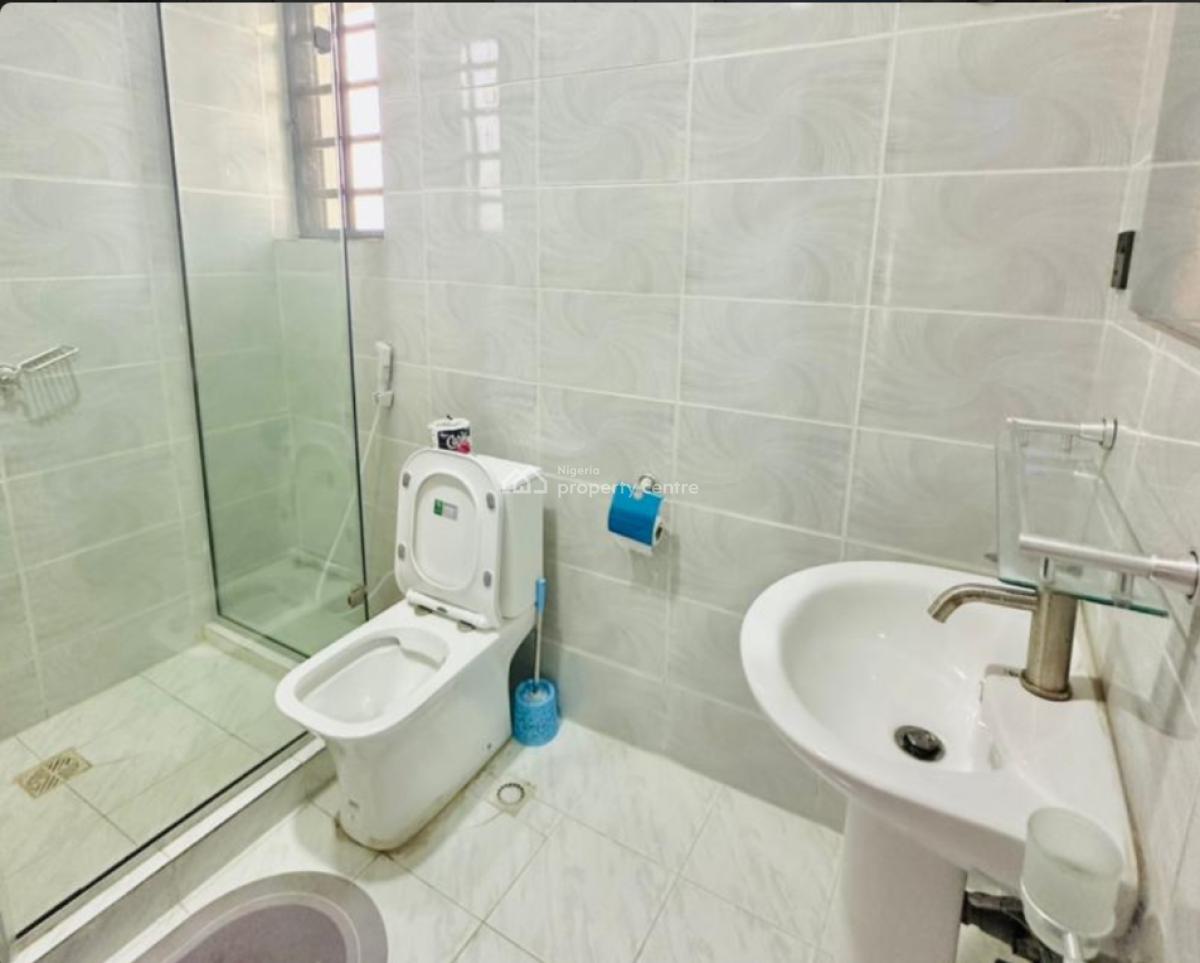 2 Bedroom Fully Furnished Serviced Apartment, Ocean Breeze Estate, Ologolo, Lekki, Lagos, Flat / Apartment for Rent