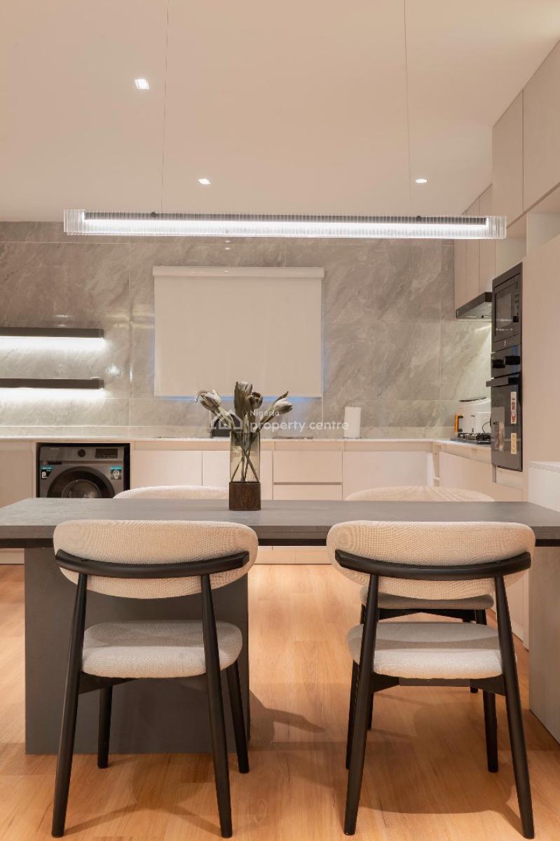 a Luxurious 3 Bedroom Apartment at Lekki Phase 1 with Ps5 & Swimming, Lekki Phase 1, Lekki, Lagos, Flat / Apartment Short Let