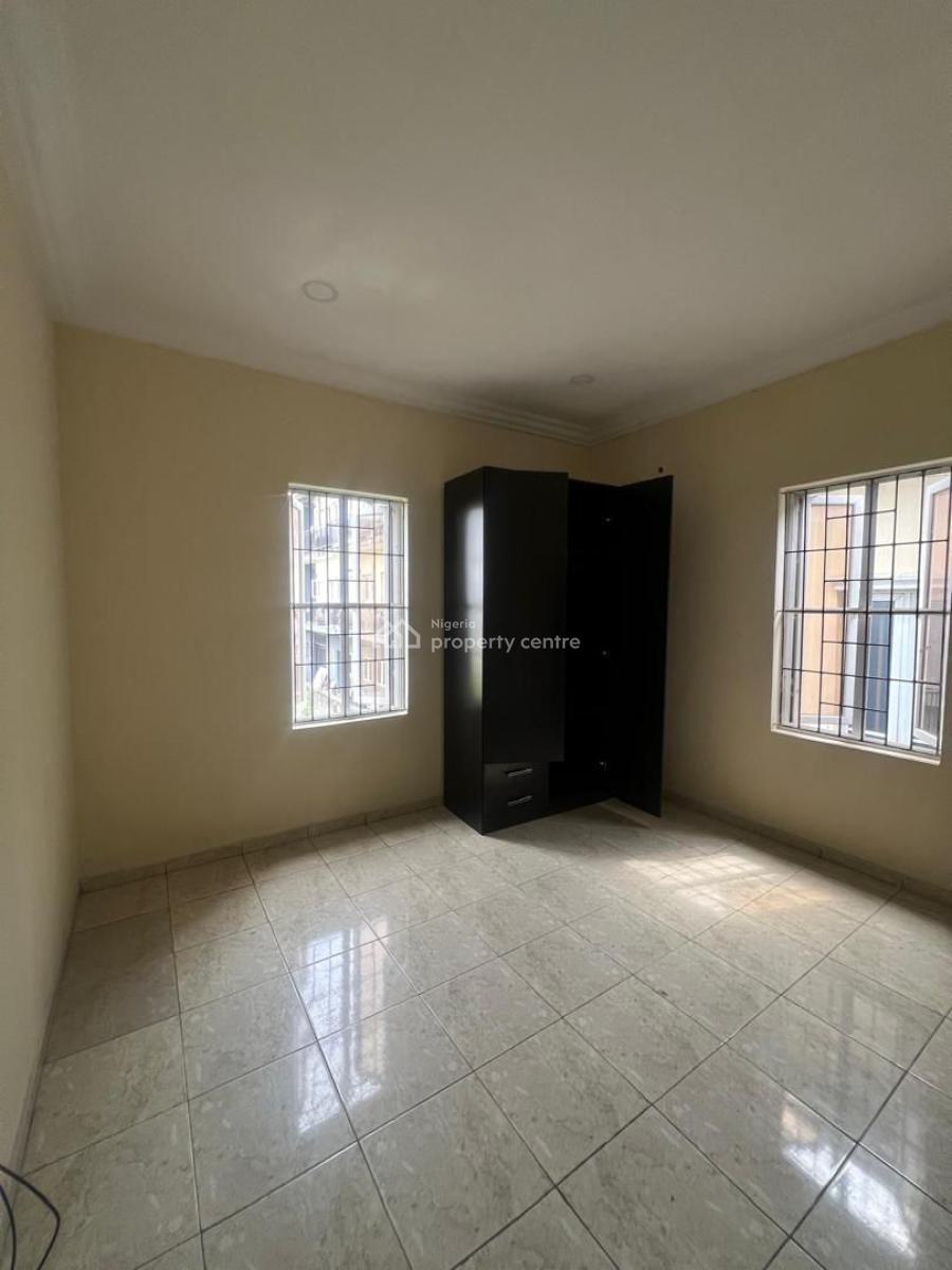 Very Clean 2-bedroom Flat Within a Secured Neighborhood, Lekki Phase 1, Lekki, Lagos, Flat / Apartment for Rent