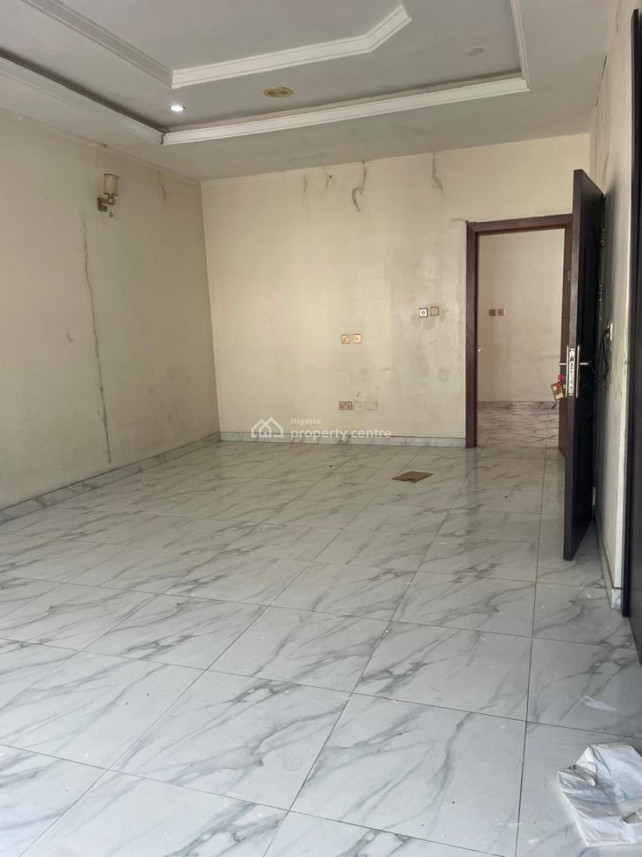 a Well Renovated 4 Bedrooms Semi Detached Duplex, Chevron, Lekki, Lagos, Semi-detached Duplex for Rent