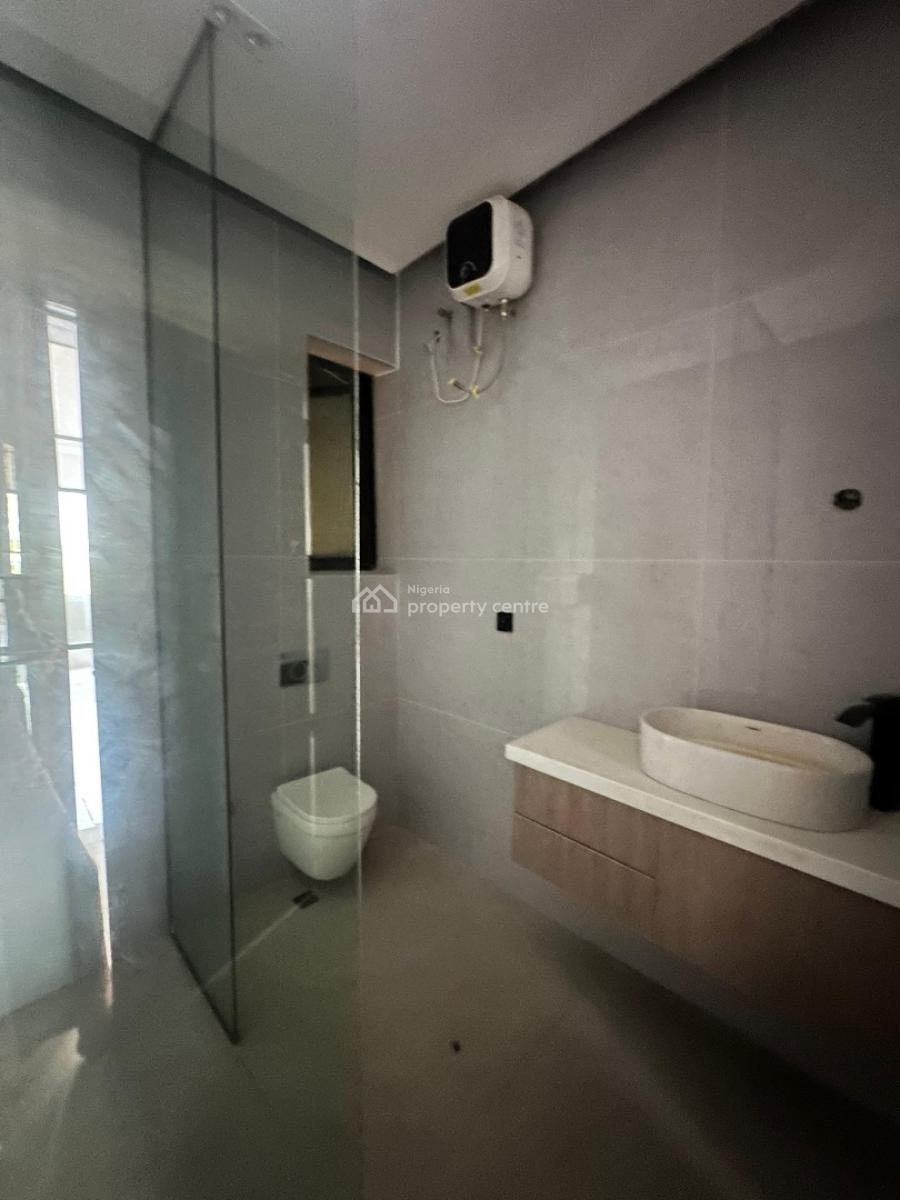 Standard 2 Bedroom Apartment Suitable for Investment in Lekki Phase 1, Lekki Phase 1, Lekki Phase 1, Lekki, Lagos, Block of Flats for Sale