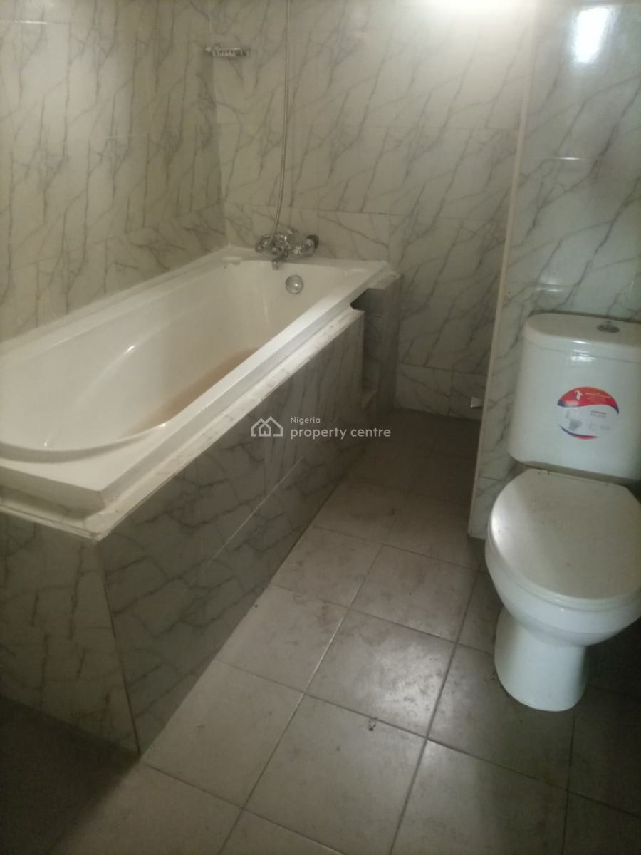 Well Maintained and Fully Serviced Two(2) Bedroom Flat Upstairs, Jakande, Lekki, Lagos, Flat / Apartment for Rent