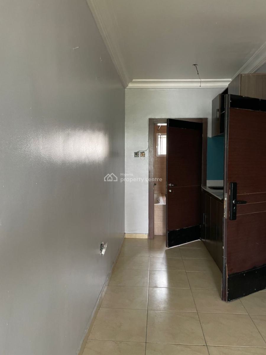 Fully Serviced & Standard Studio Penthouse Apartment, Lekki Phase 1, Lekki, Lagos, Self Contain (single Rooms) for Rent