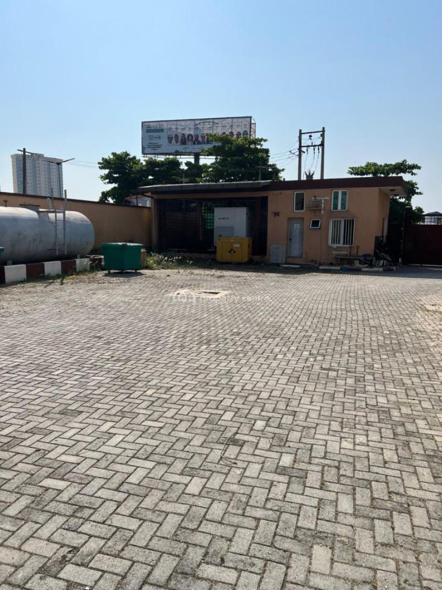 18 Units of Three (3) Bedroom Apartment with En-suite Rest Rooms, Victoria Island (vi), Lagos, Flat / Apartment for Rent