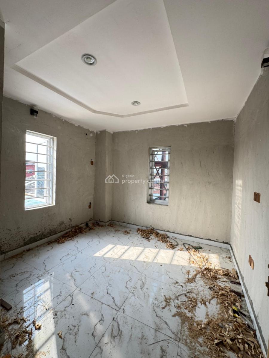2 Bedroom Apartment, Surulere, Lagos, Flat / Apartment for Sale