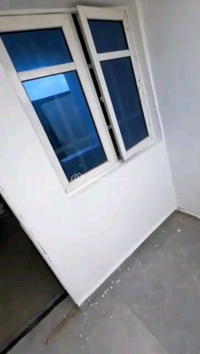 Decent 2bed Available in a Secure and Gated Estate, in a Gated Estate, Oworonshoki, Shomolu, Lagos, Flat / Apartment for Rent
