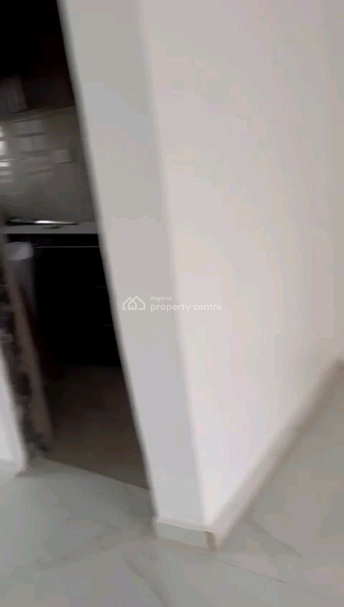 a Newly Built and Spacious 2bedroom Apartment (upstairs, Oloruntoyin Street, Oworonshoki, Shomolu, Lagos, Flat / Apartment for Rent