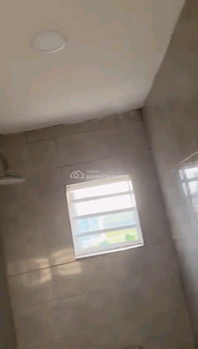 a Newly Built and Spacious 2bedroom Apartment (upstairs, Oloruntoyin Street, Oworonshoki, Shomolu, Lagos, Flat / Apartment for Rent