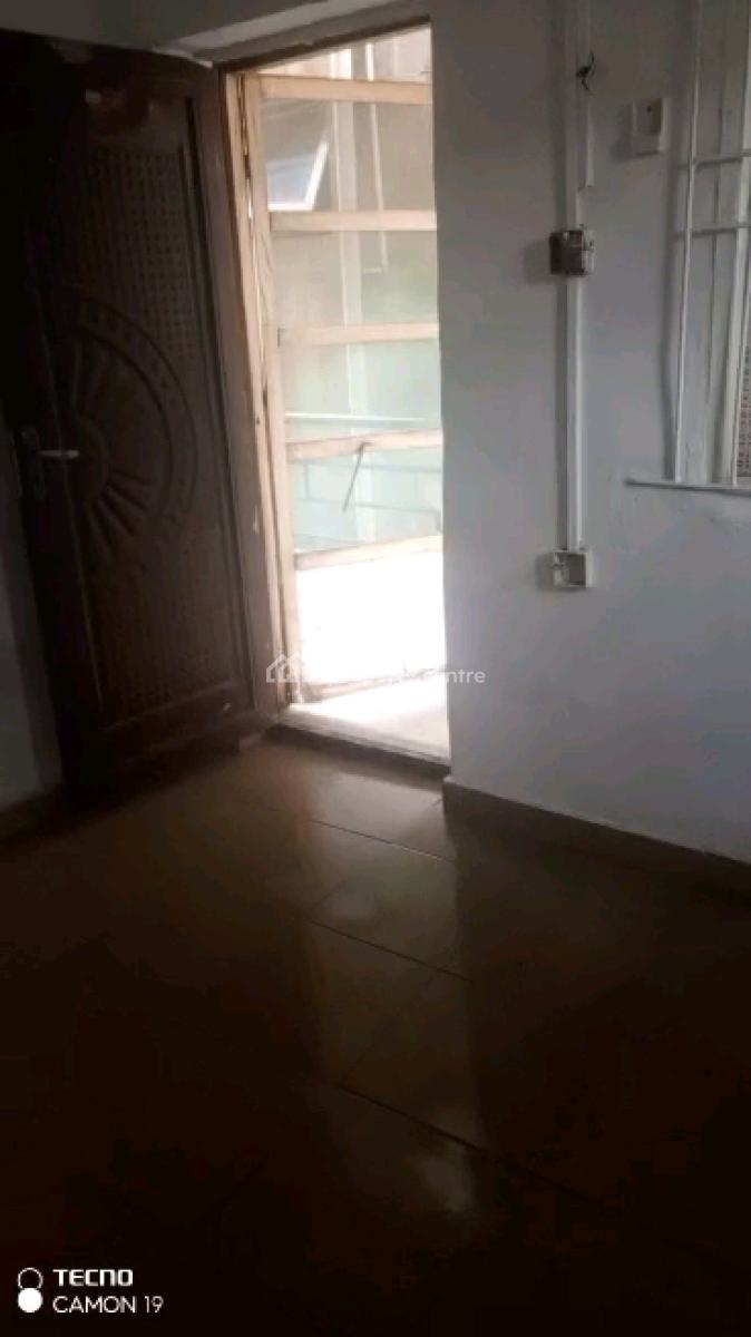 Vacant Room Self Contained, Off Shobande Street,chemist Bus Stop, Akoka, Yaba, Lagos, Self Contain (single Rooms) for Rent