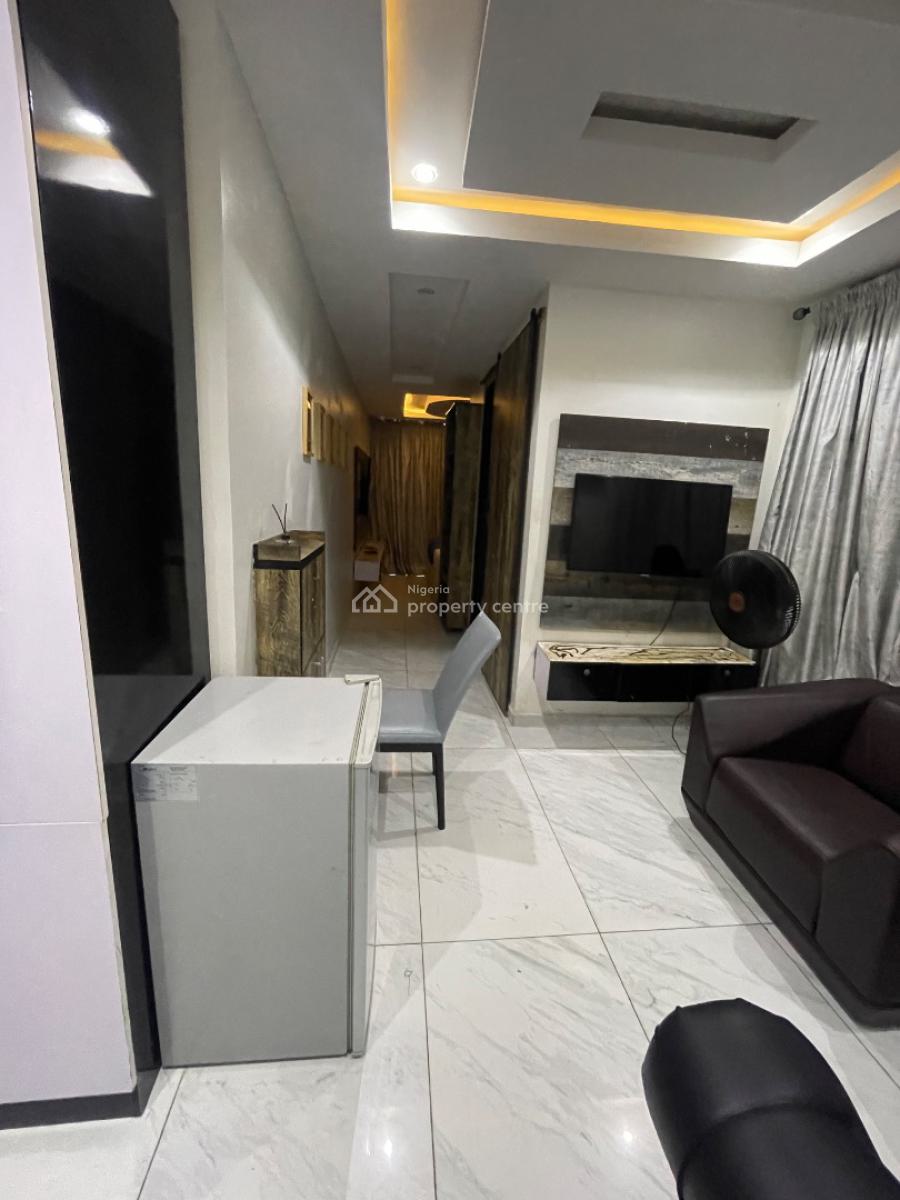 Private Serviced Studio Apartment, Chevron, Lekki, Lagos, Mini Flat (room and Parlour) Short Let