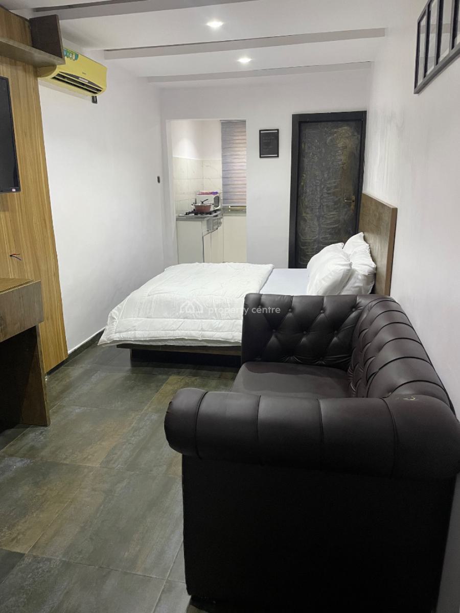 Private Serviced Studio Apartment, Chevron, Lekki, Lagos, Mini Flat (room and Parlour) Short Let