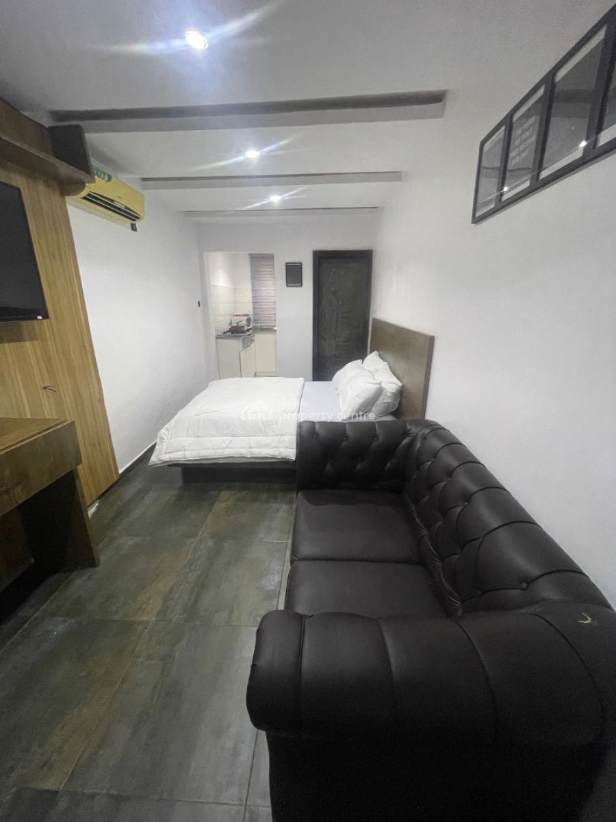 Private Serviced Studio Apartment, Chevron, Lekki, Lagos, Mini Flat (room and Parlour) Short Let