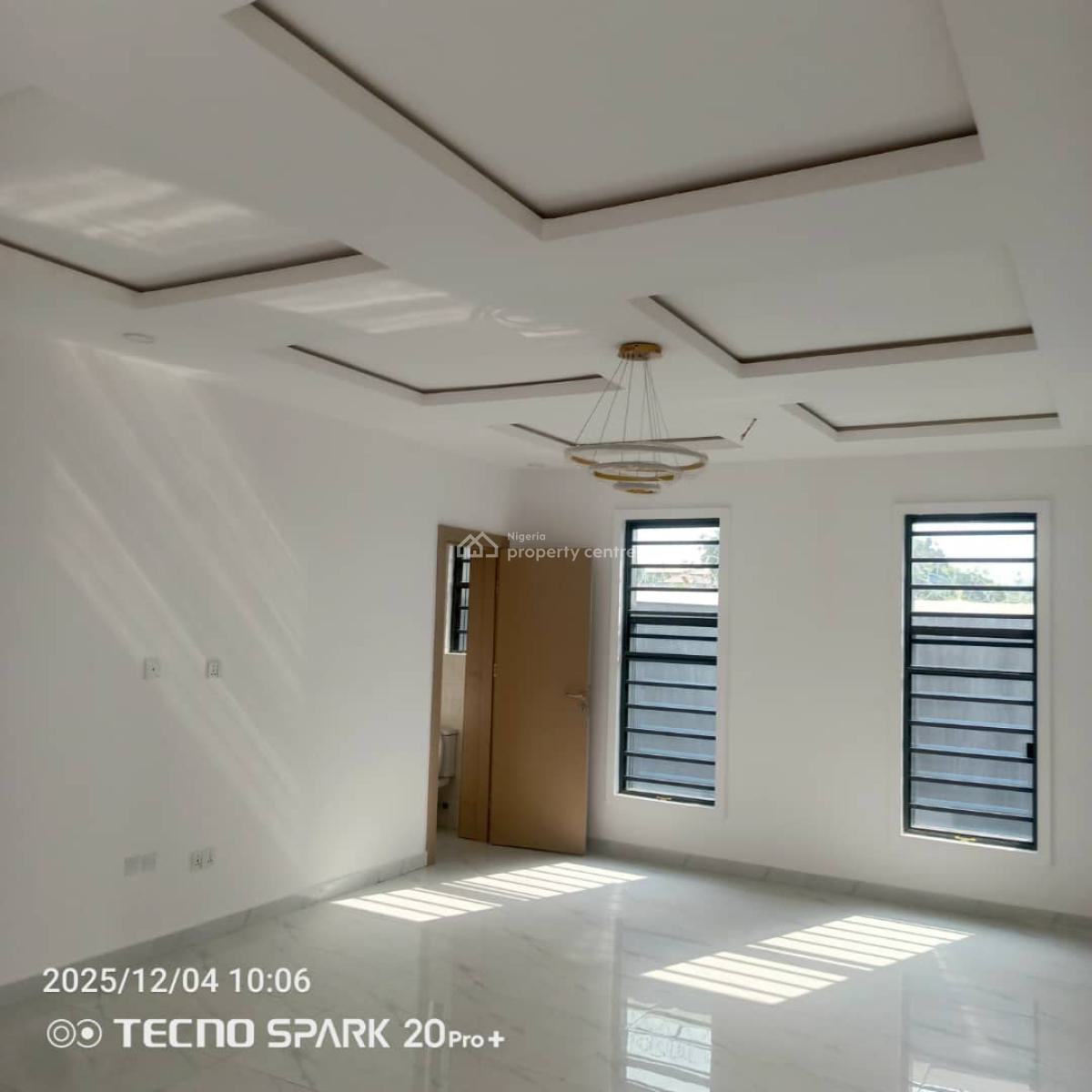 Executive 3 Bedroom Apartment, Omole Phase 1, Ikeja, Lagos, Flat / Apartment for Rent