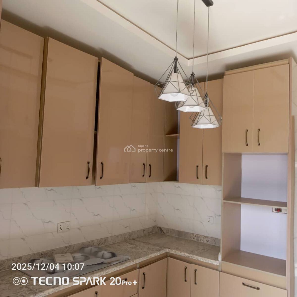 Executive 3 Bedroom Apartment, Omole Phase 1, Ikeja, Lagos, Flat / Apartment for Rent