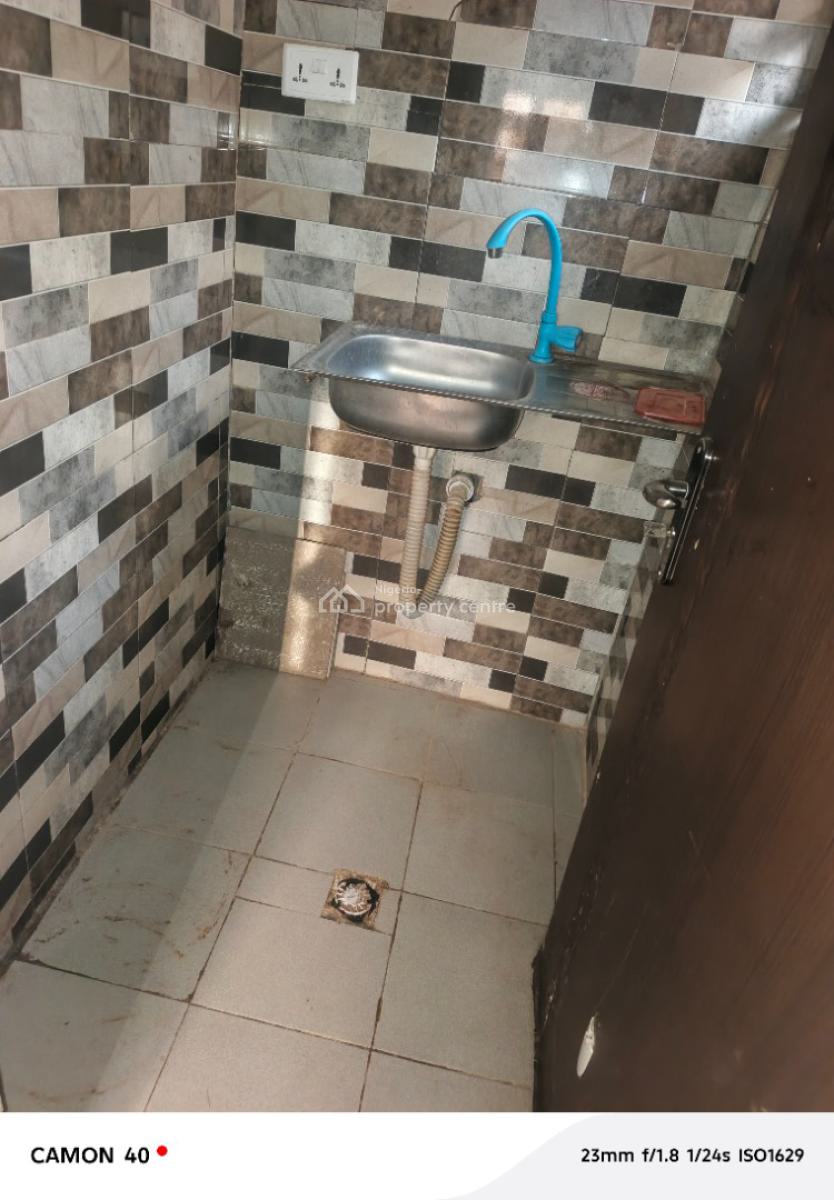 Self Contain, Dakibui, Jabi, Abuja, Self Contain (single Rooms) for Rent