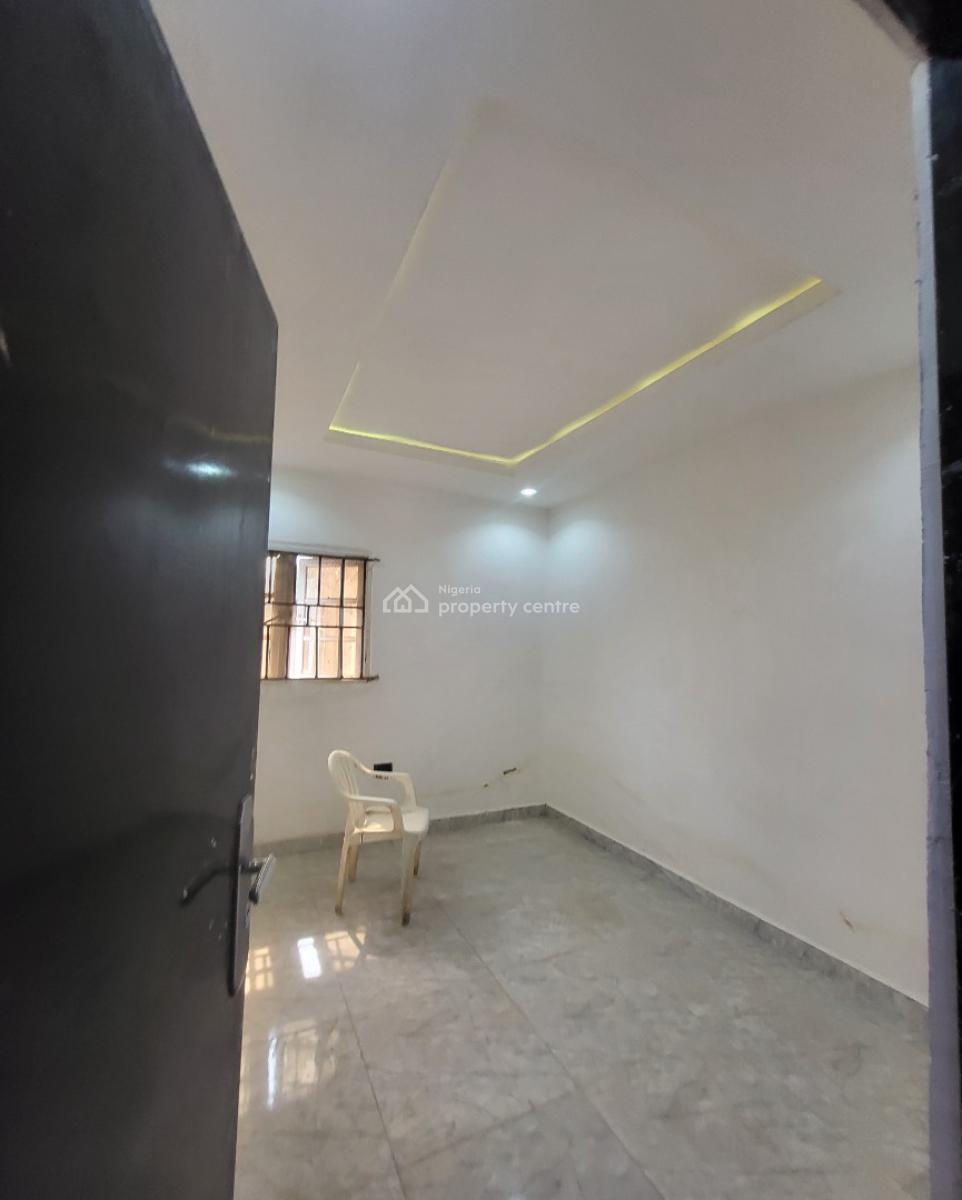 Luxurious Massive 2bedroom Flat, By Costume Hq, Zone 3, Wuse, Abuja, Flat / Apartment for Rent