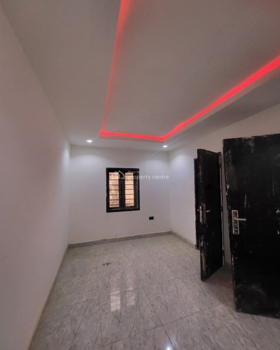 Luxurious Massive 2bedroom Flat, By Costume Hq, Zone 3, Wuse, Abuja, Flat / Apartment for Rent