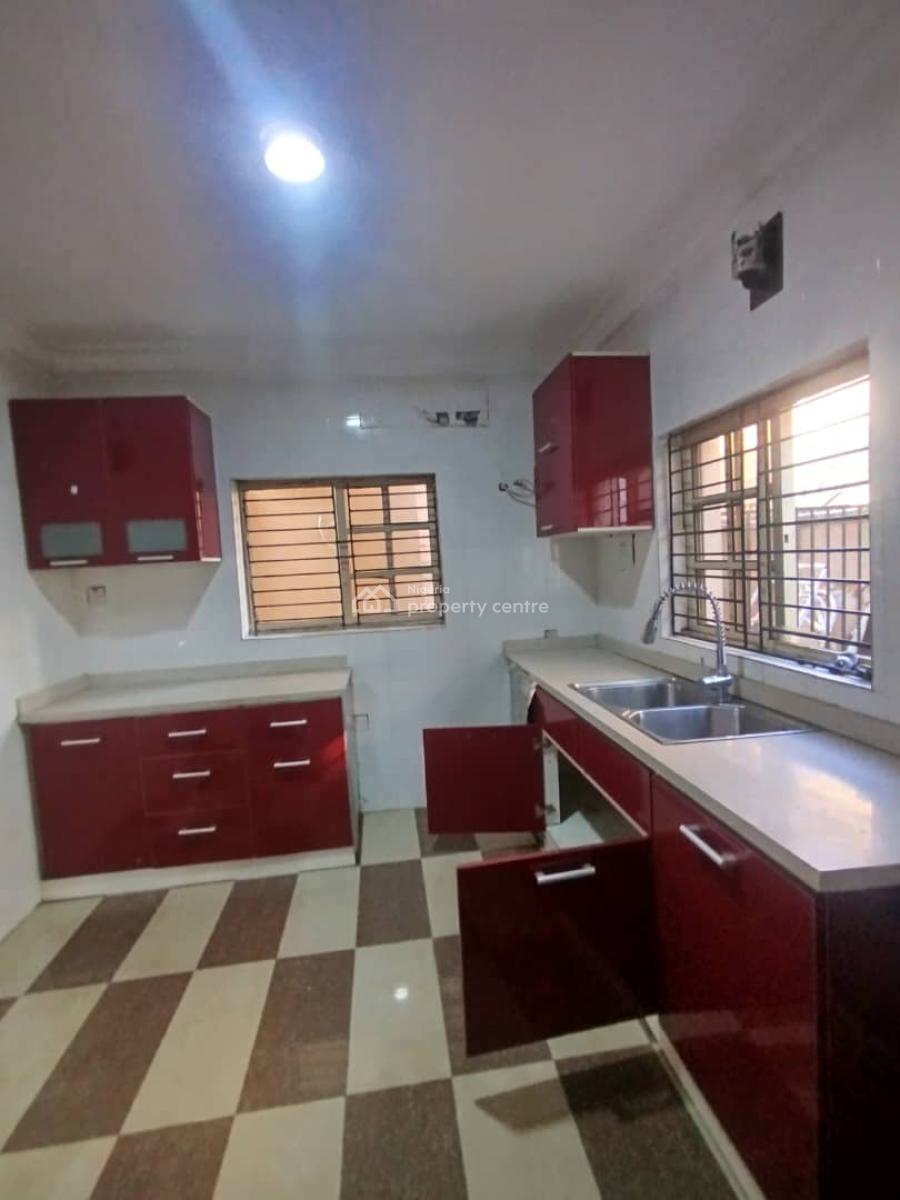 Fairly Used 3 Bedroom Apartment, Gra Phase 1, Magodo, Lagos, Flat / Apartment for Rent