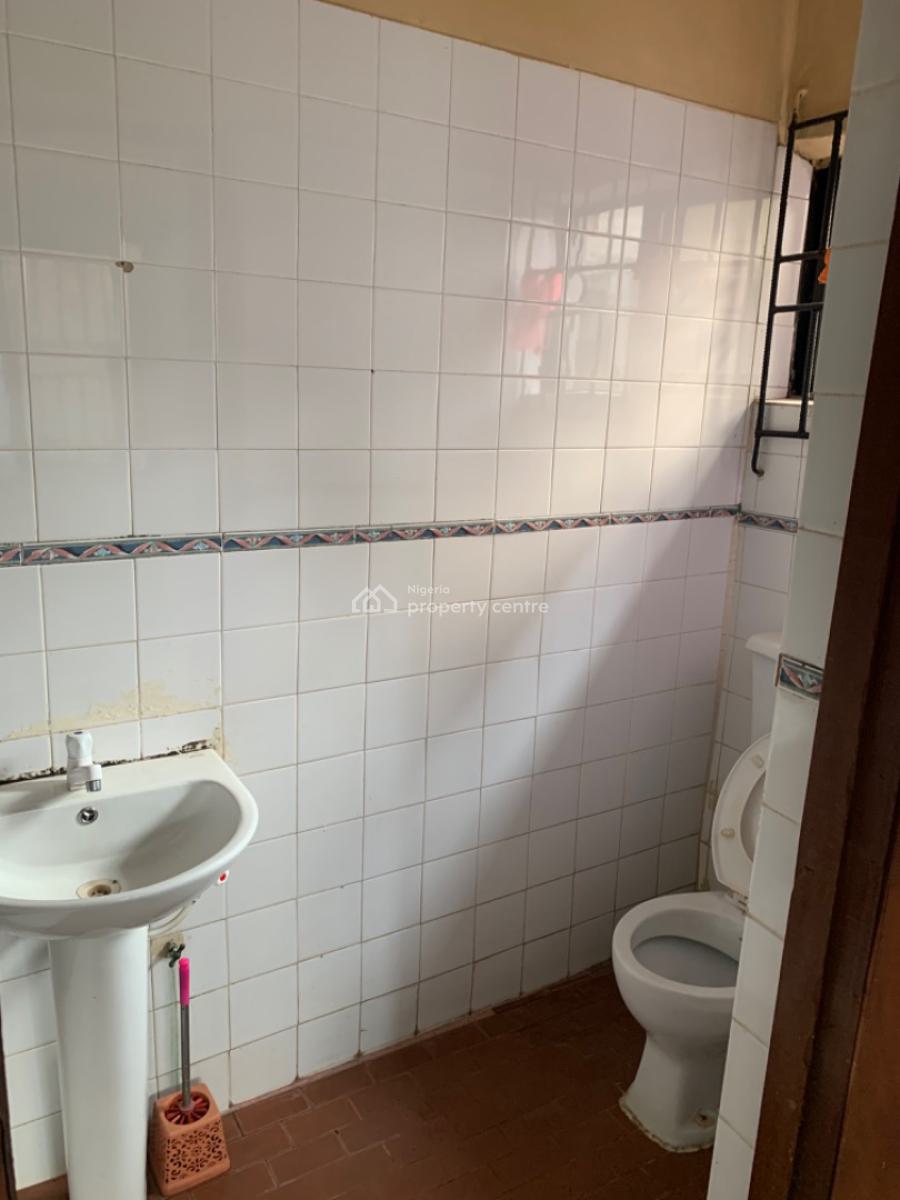 Luxury 3 Bedroom Flat, Gra Phase 1, Magodo, Lagos, Flat / Apartment for Rent