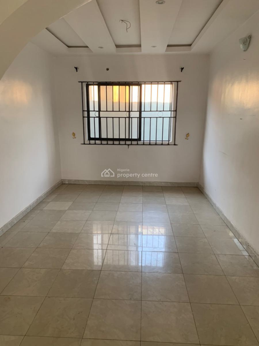 Luxury 3 Bedroom Flat, Gra Phase 1, Magodo, Lagos, Flat / Apartment for Rent