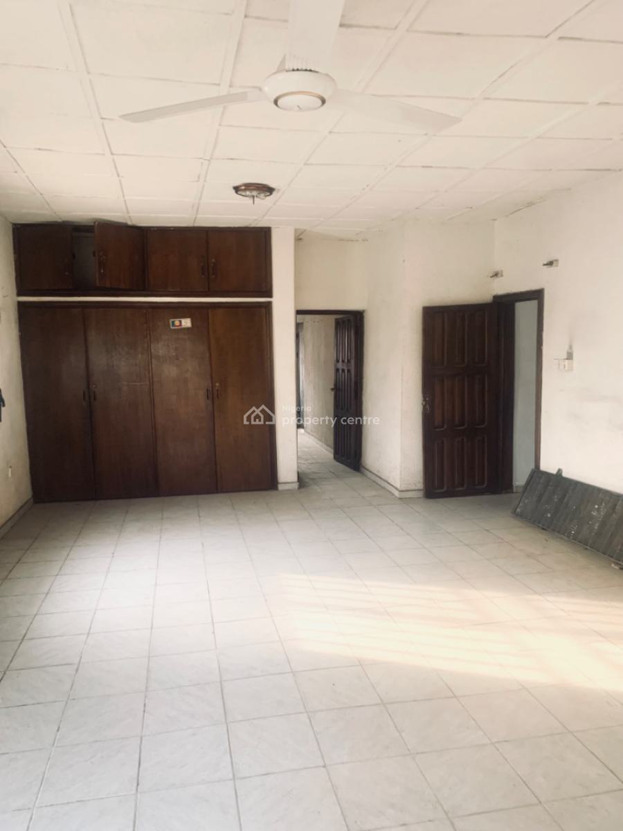 Luxurious Elegant Spacious 5 Bedrooms, Zone 6, Wuse, Abuja, Detached Duplex for Sale