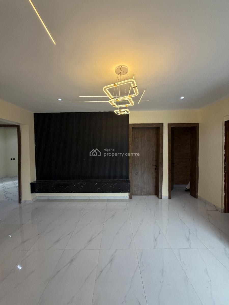 Spacious 3bedroom Flat with Bq, Lekki Phase 1, Lekki, Lagos, Block of Flats for Sale