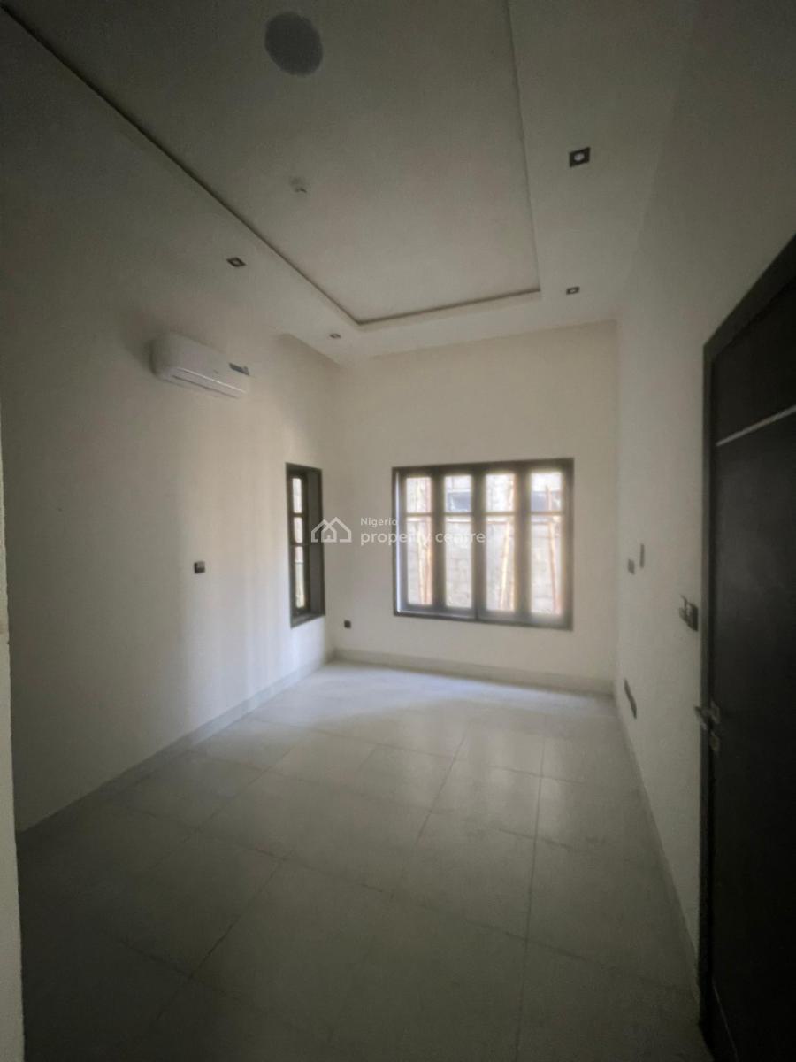 2-bedroom Flat with Bq, Freedom Way, Lekki Phase 1, Lekki, Lagos, Flat / Apartment for Sale
