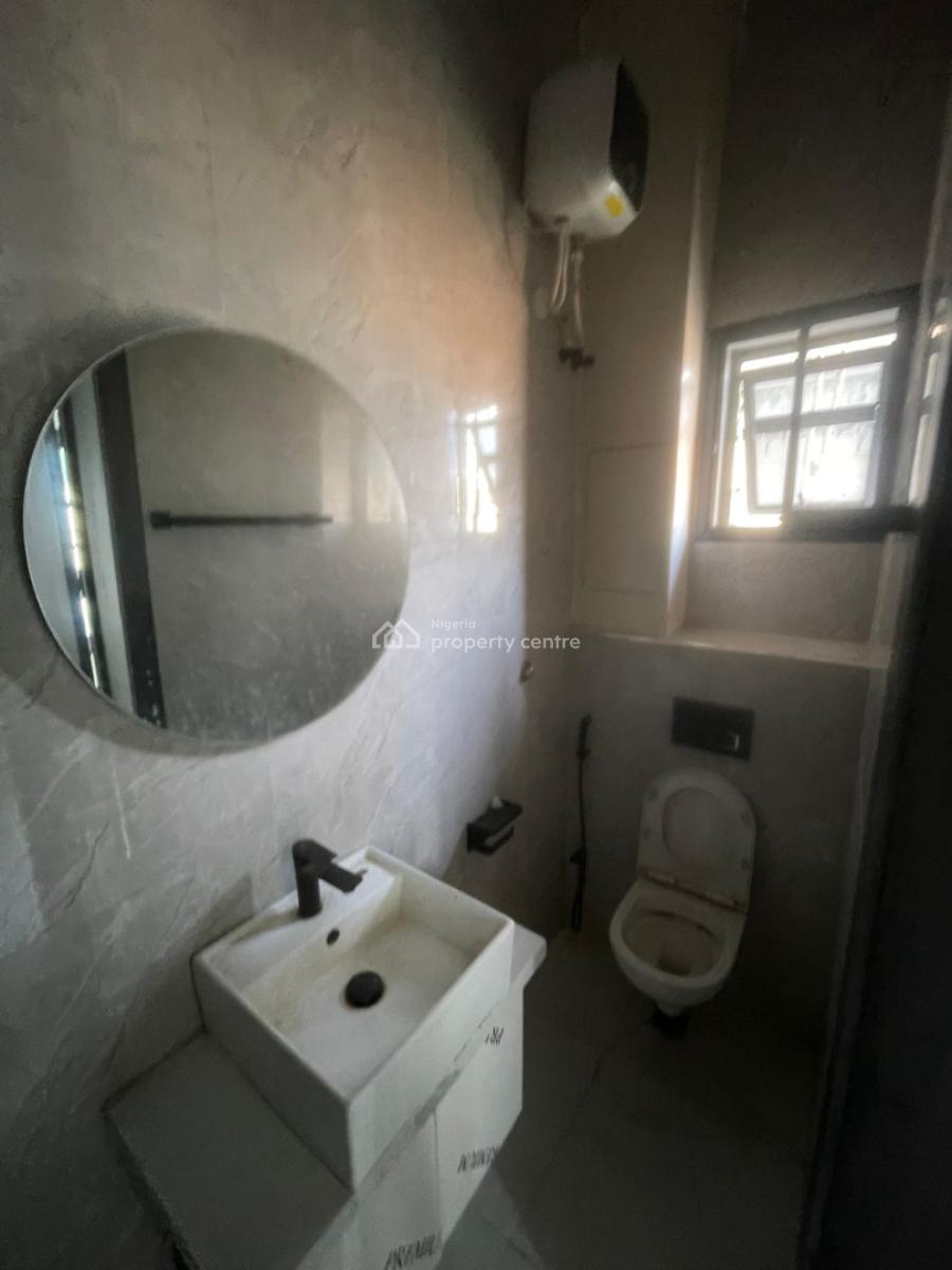 2-bedroom Flat with Bq, Freedom Way, Lekki Phase 1, Lekki, Lagos, Flat / Apartment for Sale