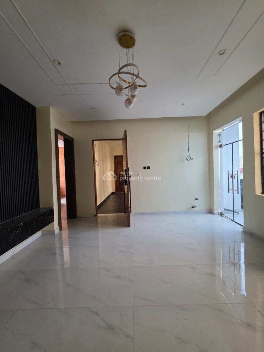 Luxury 2 Bedroom Apartment with Excellent Finishing, Lekki Phase 1, Lekki, Lagos, Flat / Apartment for Sale