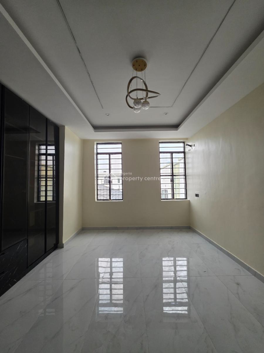 Luxury 2 Bedroom Apartment with Excellent Finishing, Lekki Phase 1, Lekki, Lagos, Flat / Apartment for Sale