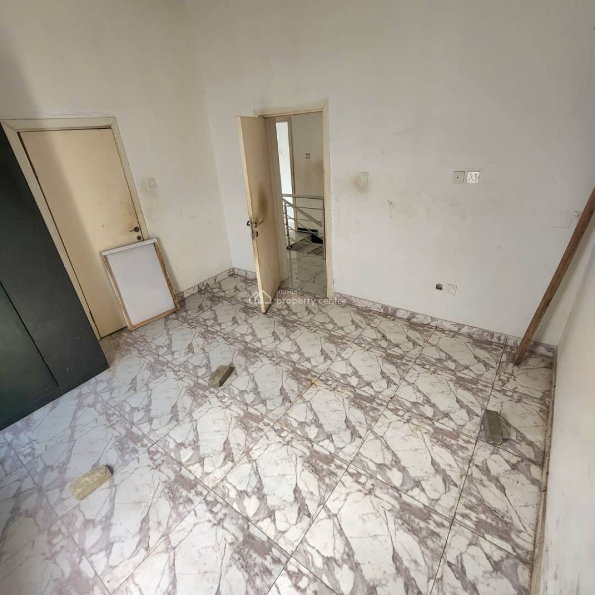 Spacious Semi Master Bedroom in a Shared Apartment, Ikota, Lekki Lagos, Lekki Phase 2, Lekki, Lagos, Flat / Apartment for Rent