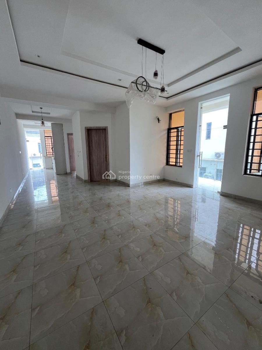 2 Bedroom Apartment, Lekki Phase 2, Lekki, Lagos, Flat / Apartment for Sale