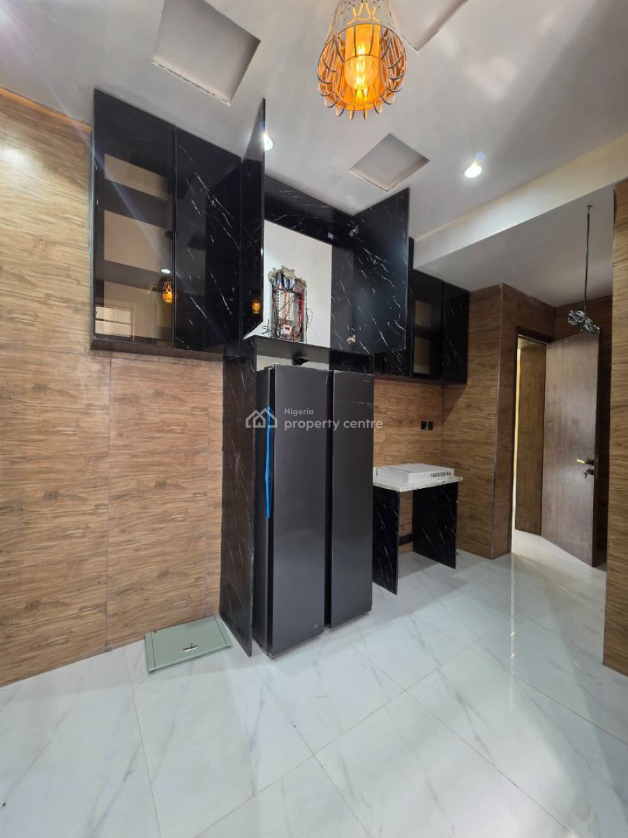 Luxury 3 Bedroom Apartment with Excellent Finishing, Lekki Phase 1, Lekki, Lagos, Flat / Apartment for Sale
