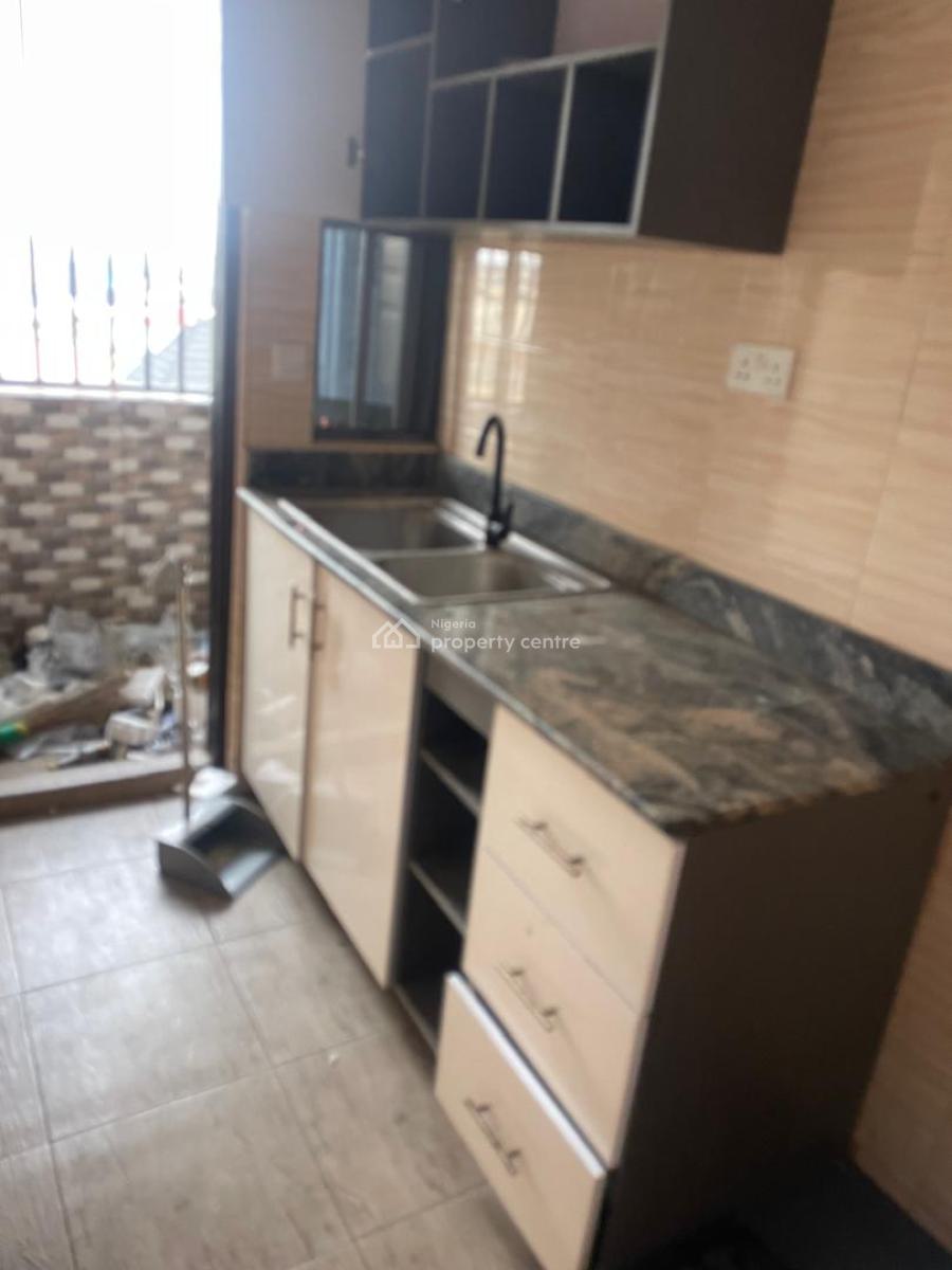 Specious Miniflat Upstairs with Separate Prepaid Meter at Olowora, Olowora, Olowora, Magodo, Lagos, Mini Flat (room and Parlour) for Rent