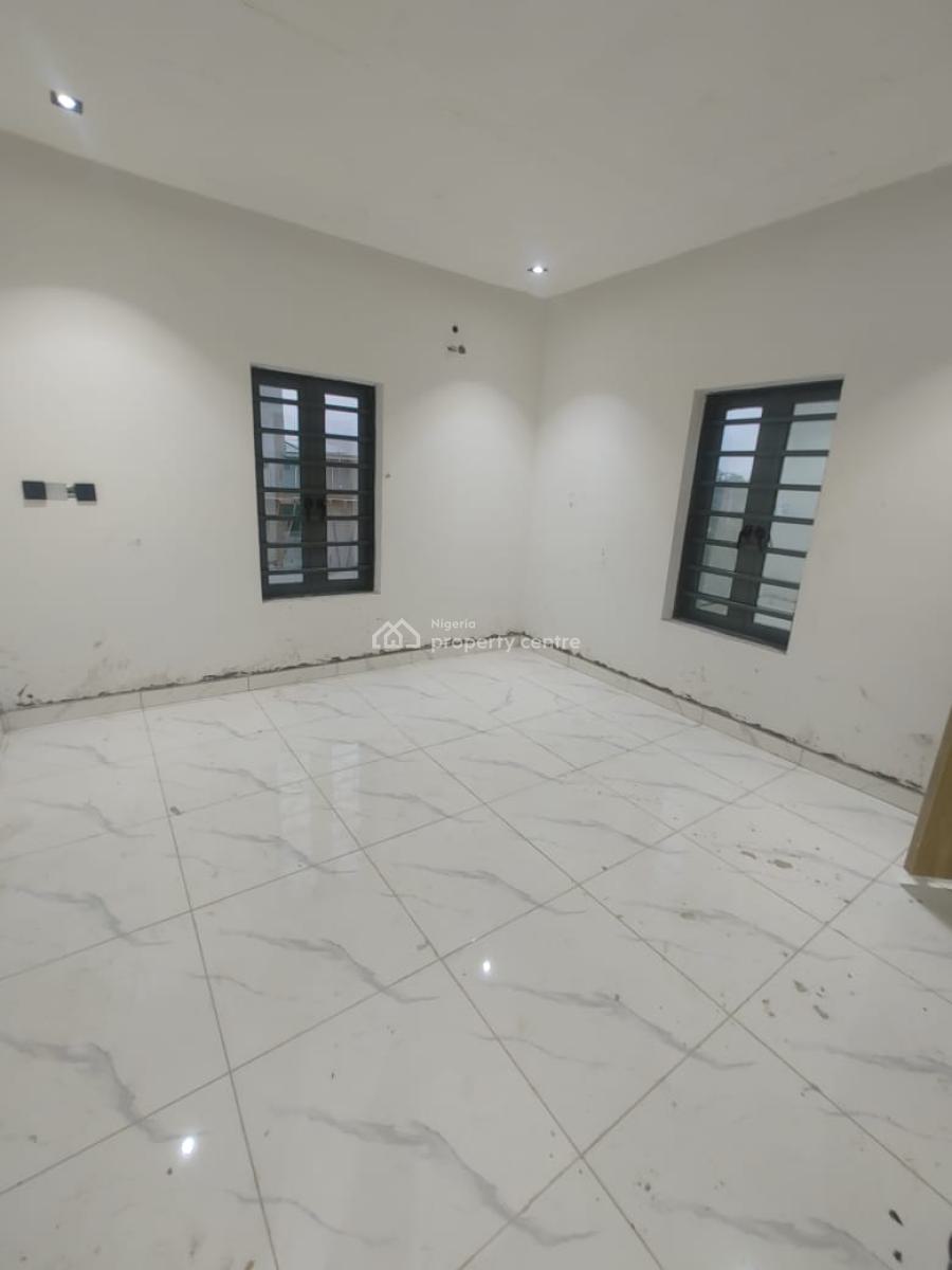 New Luxury Standard Ensuit 3 Bedroom Spacious Apartment Up/ Ground Floor, Behind Blenco Supermarket, Sangotedo, Ajah, Lagos, Flat / Apartment for Rent