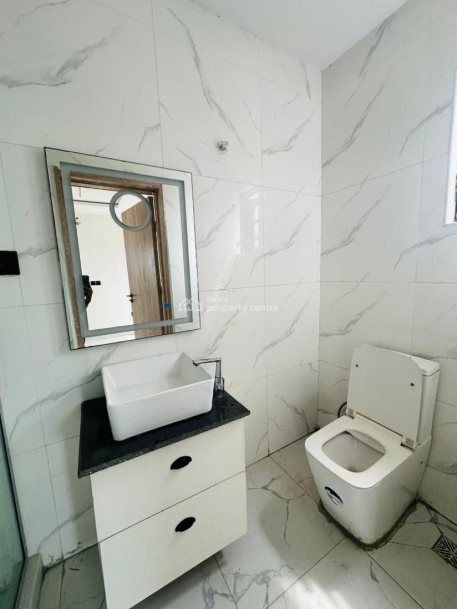 2 Bedroom Apartment, Ologolo, Lekki, Lagos, Flat / Apartment for Sale