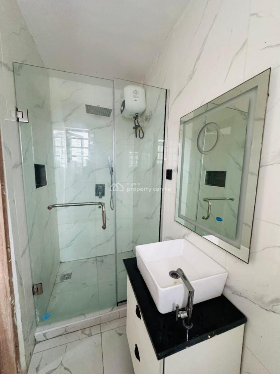 2 Bedroom Apartment, Ologolo, Lekki, Lagos, Flat / Apartment for Sale