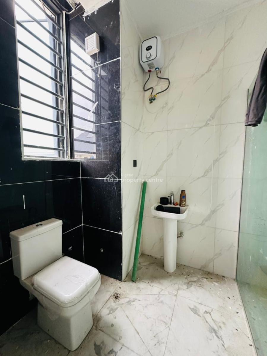 2 Bedroom Apartment, Ologolo, Lekki, Lagos, Flat / Apartment for Sale