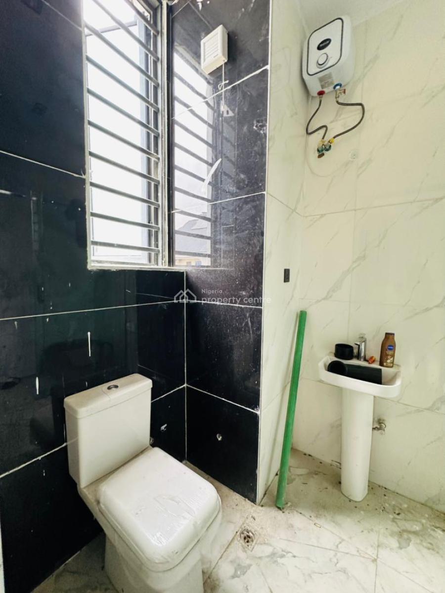 2 Bedroom Apartment, Ologolo, Lekki, Lagos, Flat / Apartment for Sale