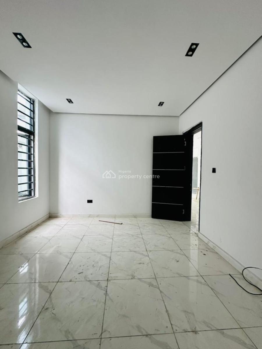 2 Bedroom Apartment, Ologolo, Lekki, Lagos, Flat / Apartment for Sale