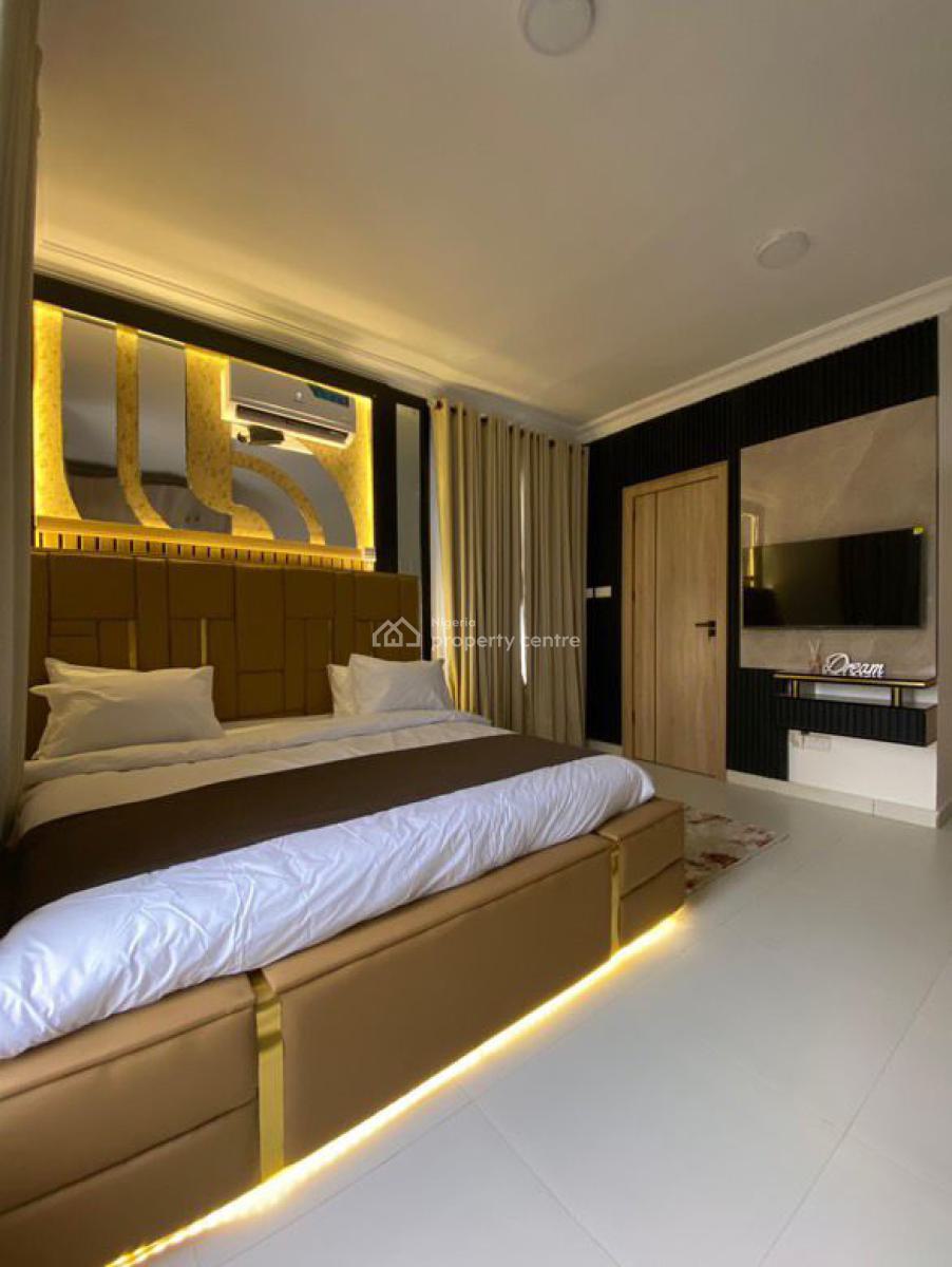 Exquisite Two Bedroom Apartment with Tennis, Ikoyi, Lagos, Flat / Apartment Short Let