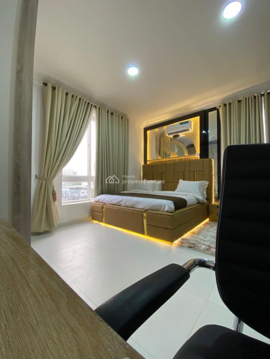 Exquisite Two Bedroom Apartment with Tennis, Ikoyi, Lagos, Flat / Apartment Short Let