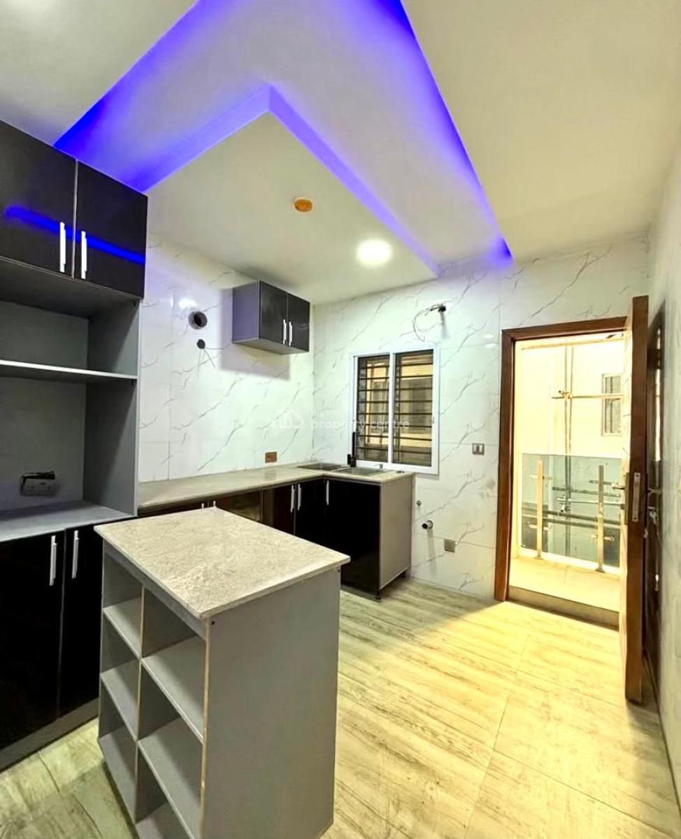 2 Bedroom Service Apartment with Gym, Phrase 1 Freedom Way, Lekki, Lagos, Flat / Apartment for Rent