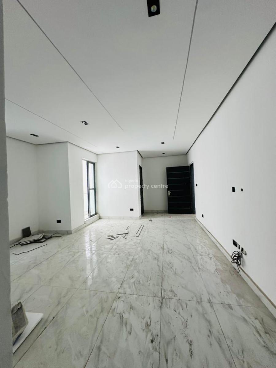 1 Bedroom Apartment, Ologolo, Lekki, Lagos, Mini Flat (room and Parlour) for Sale