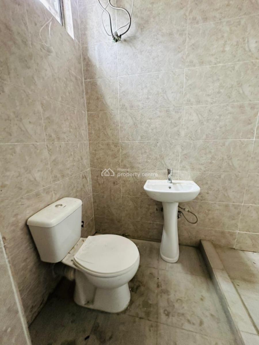 2 Bedroom Apartment, Ologolo, Lekki, Lagos, Flat / Apartment for Sale