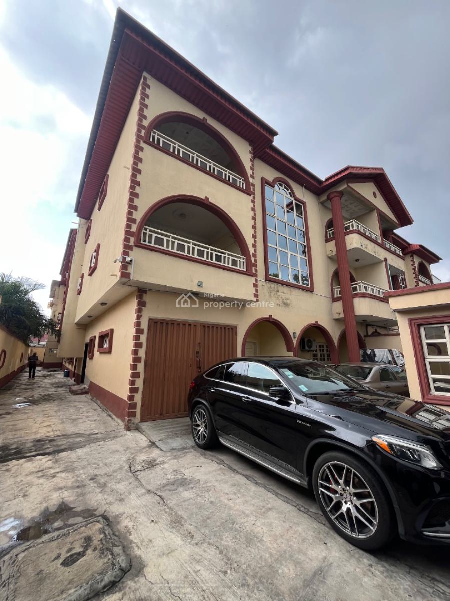 Standard 3 Bedroom Apartment Available, Lekki Phase 1, Lekki, Lagos, Flat / Apartment for Rent