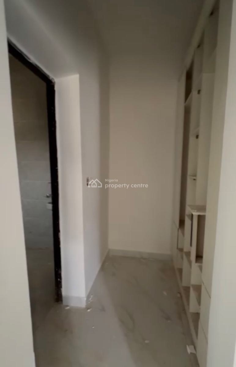 Luxury Spacious 2 Bedroom Flat, Close to Maitama, Mabushi, Abuja, Block of Flats for Sale