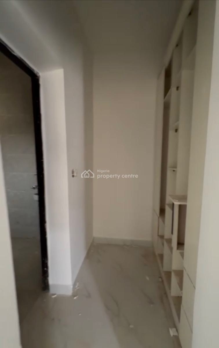 Luxury Spacious 2 Bedroom Flat, Close to Maitama, Mabushi, Abuja, Block of Flats for Sale