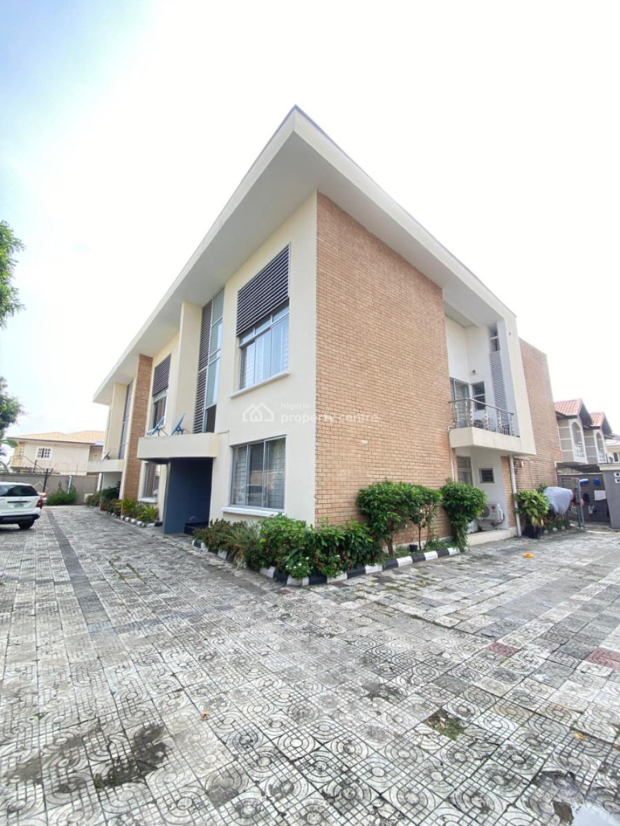 Spacious 4 Bedroom Terrace Duplex, Lekki Phase 1, Lekki, Lagos, Flat / Apartment for Rent